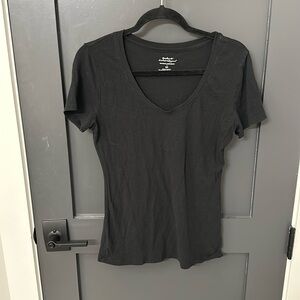 Black crew neck short sleeve top